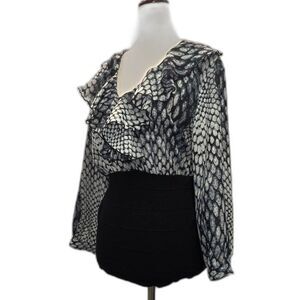 Signature by Larry Lavine Ruffled Snake Skin Blouse Size Large